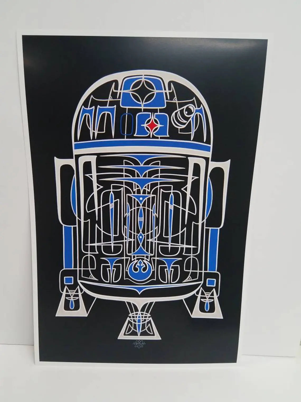 Droid Pinstriping Print